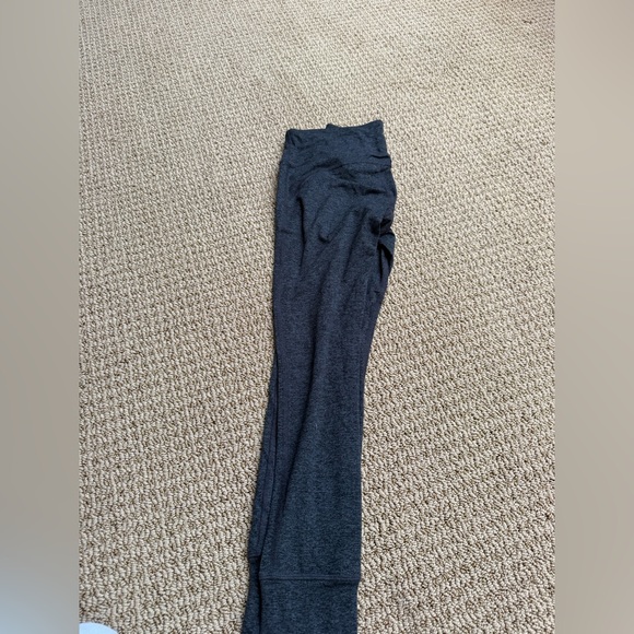 Run in Rabbit Cropped Tights - Picture 7 of 7